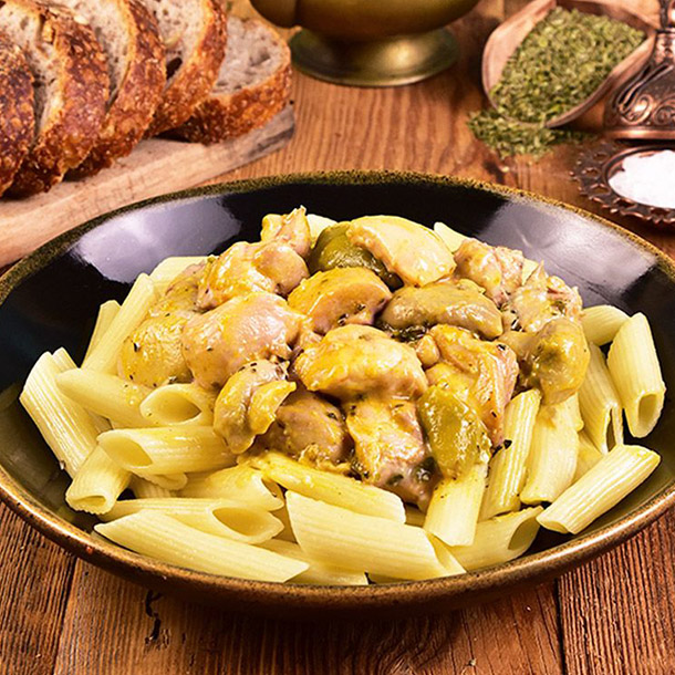 KÖRİ SOSLU TAVUKLU PENNE